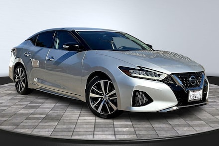 2021 Nissan Maxima SV Sedan