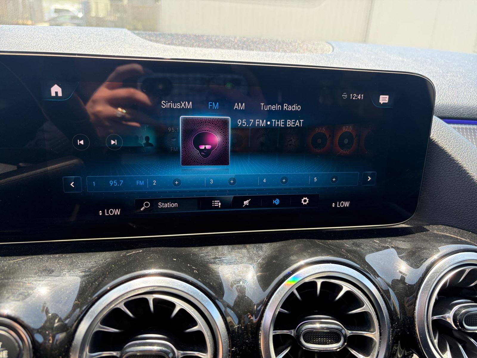 2023 Mercedes-Benz GLA Base - Photo 12
