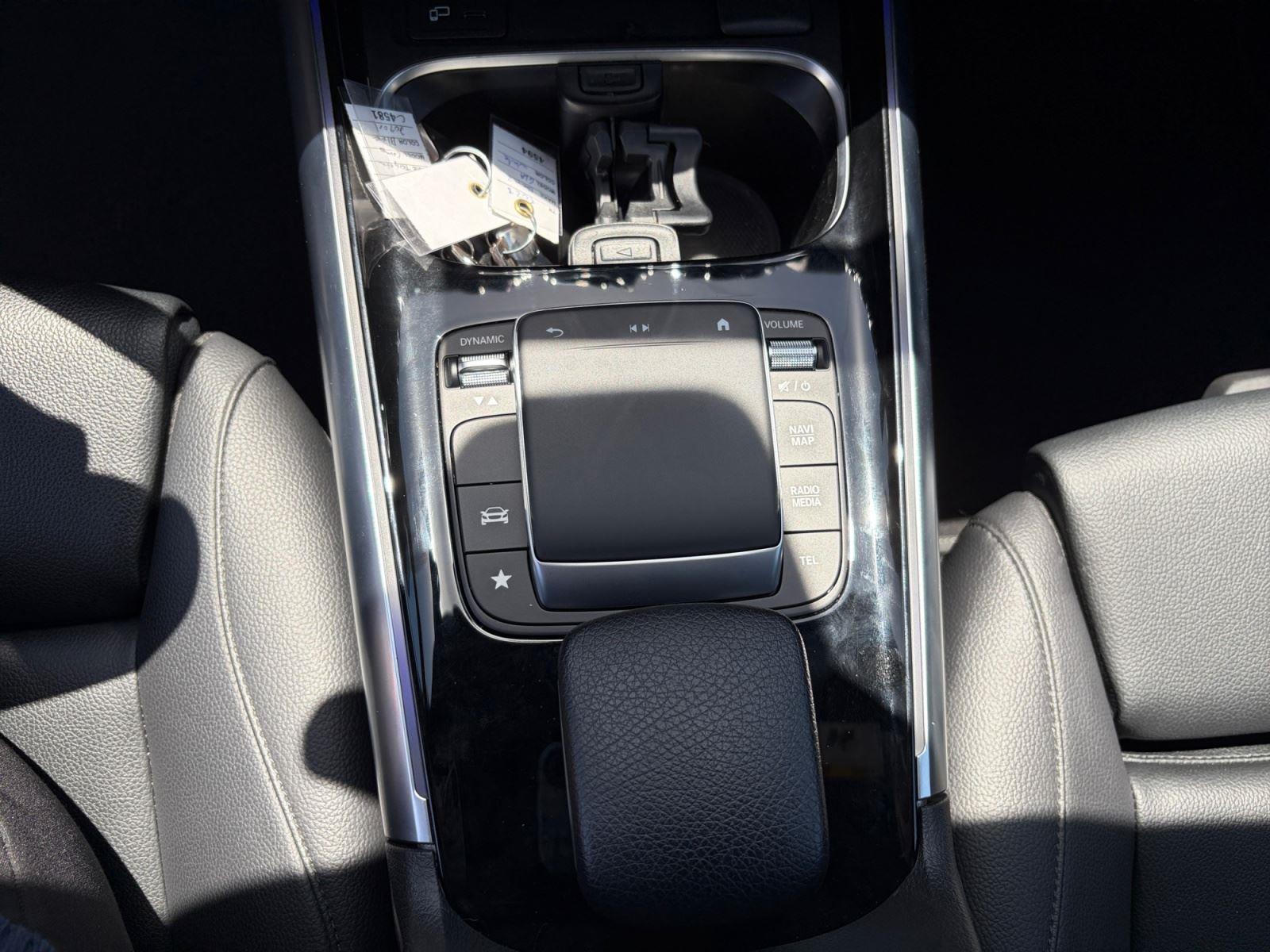 2023 Mercedes-Benz GLA Base - Photo 14