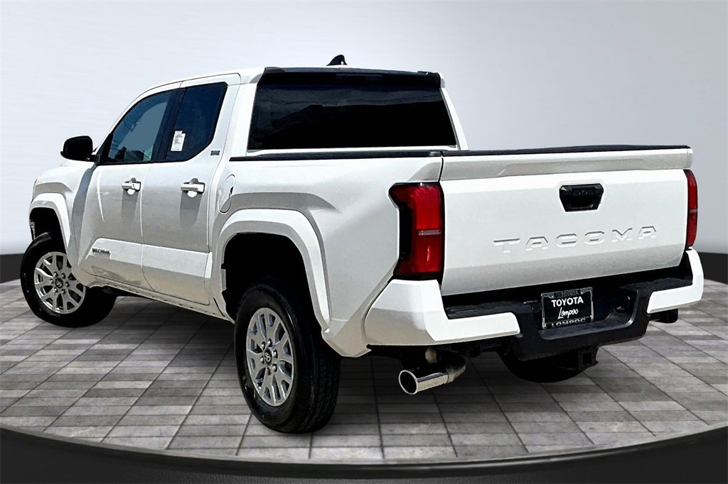 2025 Toyota Tacoma SR5 photo 3