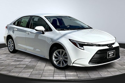 2026 Toyota Corolla Hybrid LE LE SEDAN