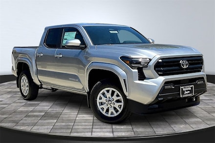2025 Toyota Tacoma SR5 4X2 DOUBLE CAB