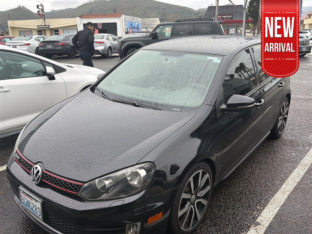 2014 Volkswagen GTI Wolfsburg Edition's photo