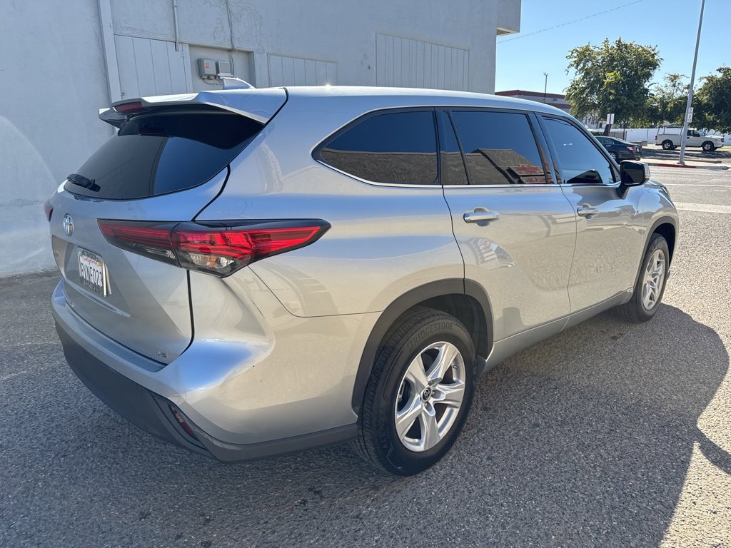 Used 2021 Toyota Highlander LE with VIN 5TDZZRAH2MS521942 for sale in Lompoc, CA