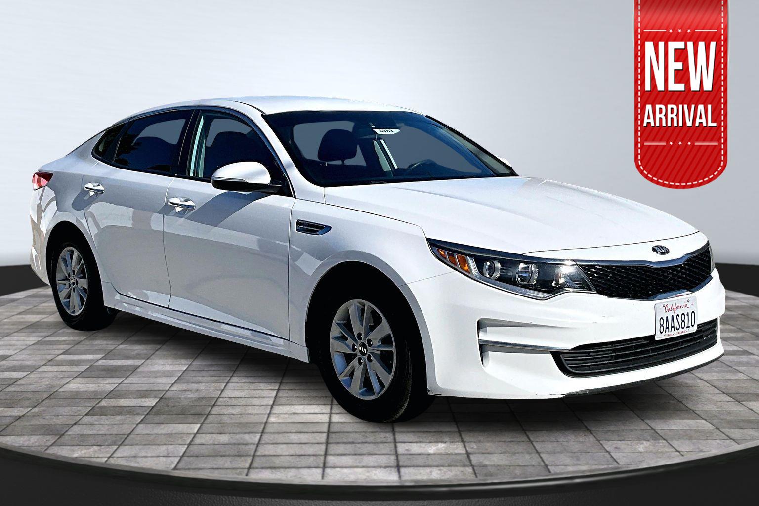 2018 Kia Optima LX's photo