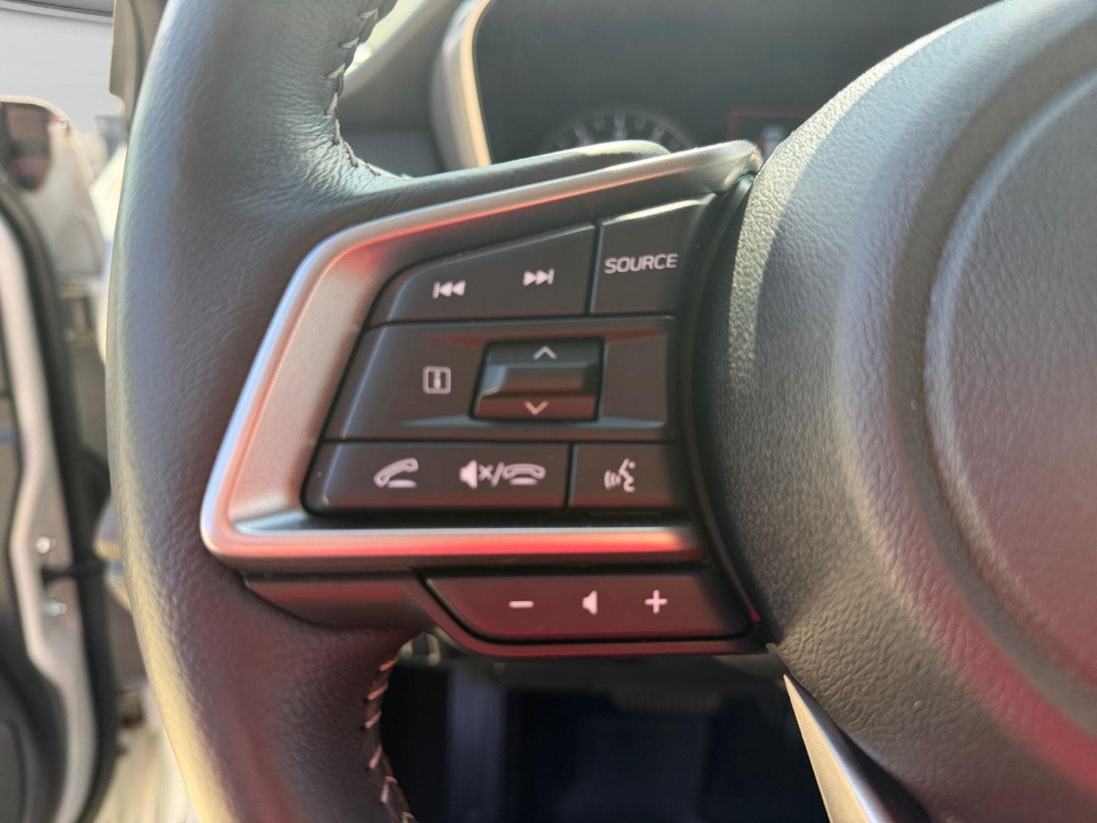 2025 Subaru Outback Limited - Photo 9