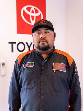 Staff member Raul Velasquez from ID_e21ec2a67b2f