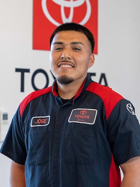 Staff member Jose Torres from ID_24914c3c163e