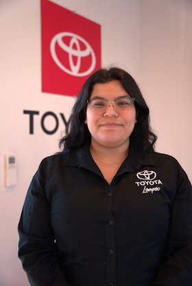 Staff member Joanna Reyes from ID_02a9336f9a0b