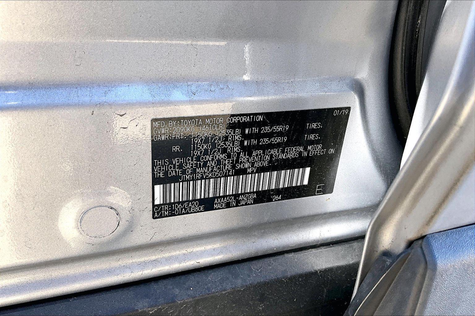 2019 Toyota RAV4 Limited photo 3