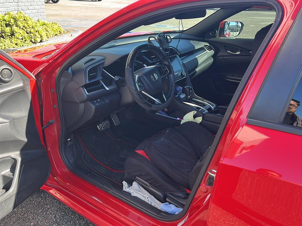 2020 Honda Civic Sport photo 2