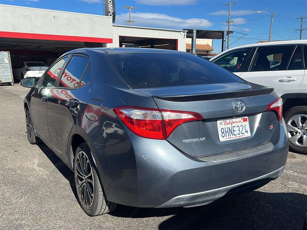 2014 Toyota Corolla LE photo 2