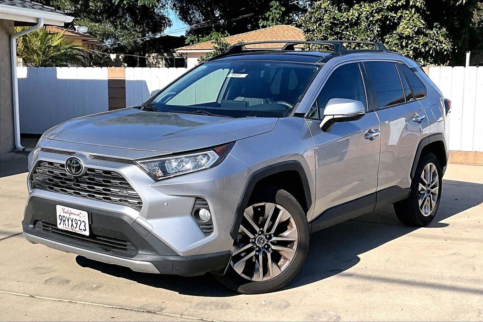 2019 Toyota RAV4 Limited photo 2