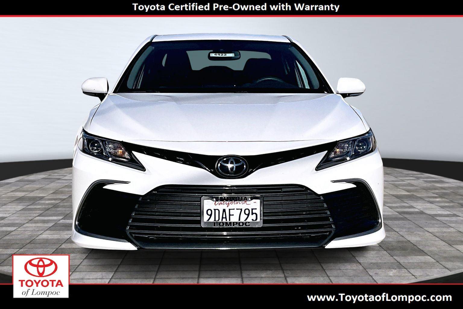 2023 Toyota Camry LE photo 3