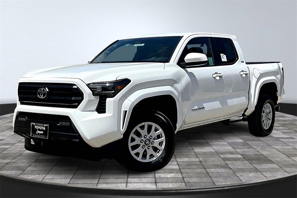 2025 Toyota Tacoma SR5 photo 2