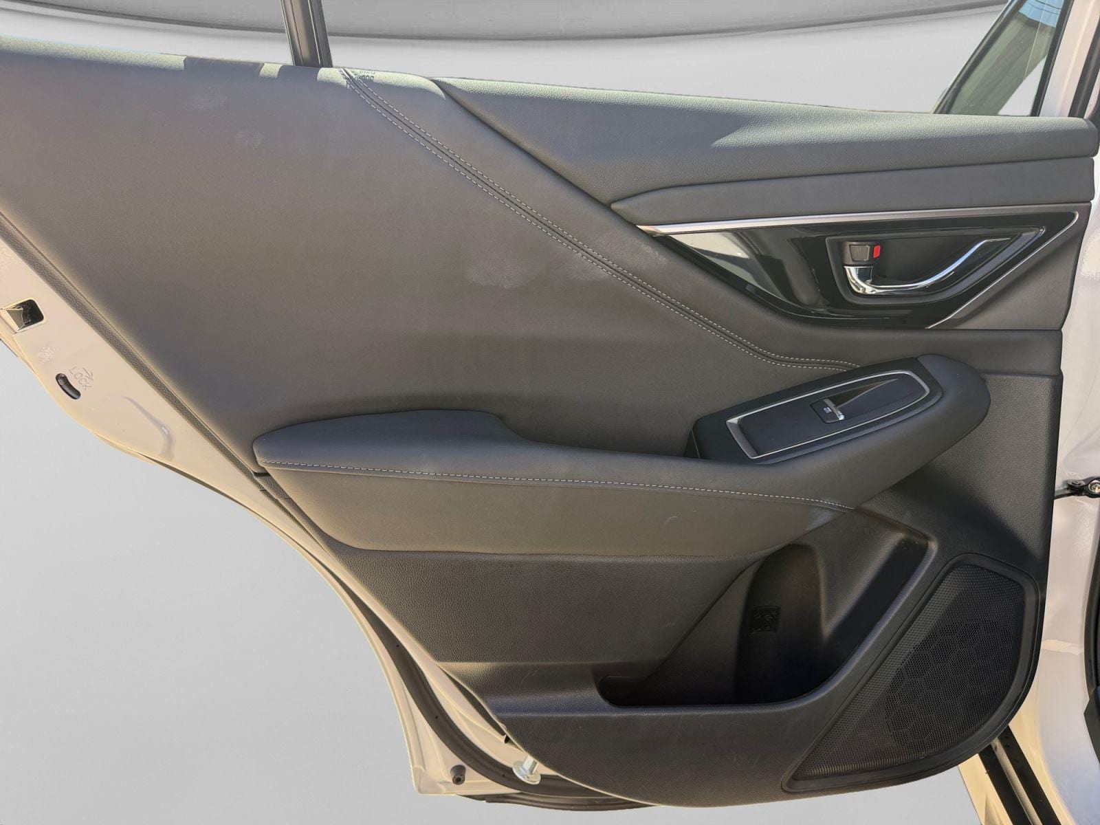2025 Subaru Outback Limited - Photo 19