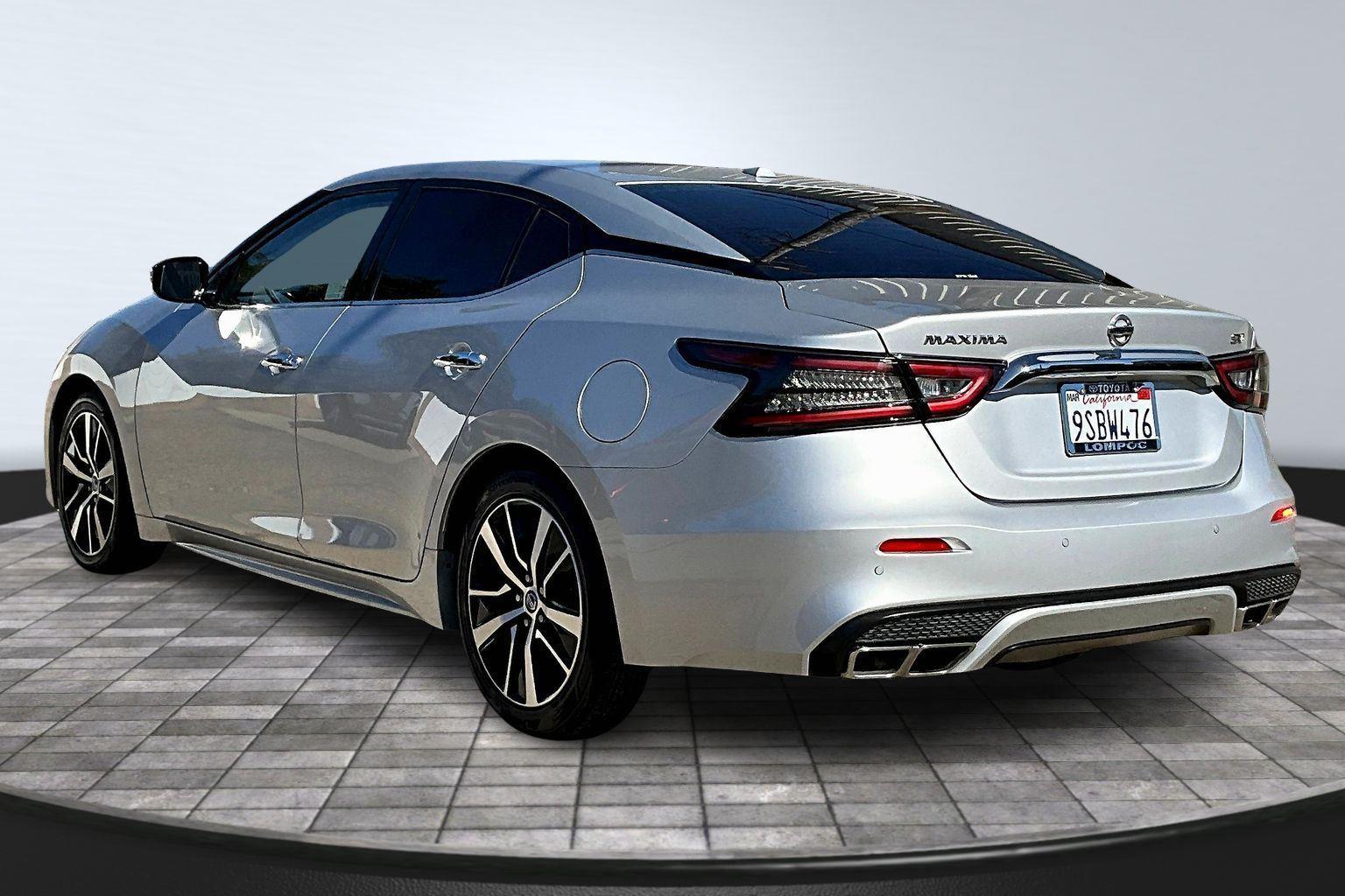 2021 Nissan Maxima SV photo 2