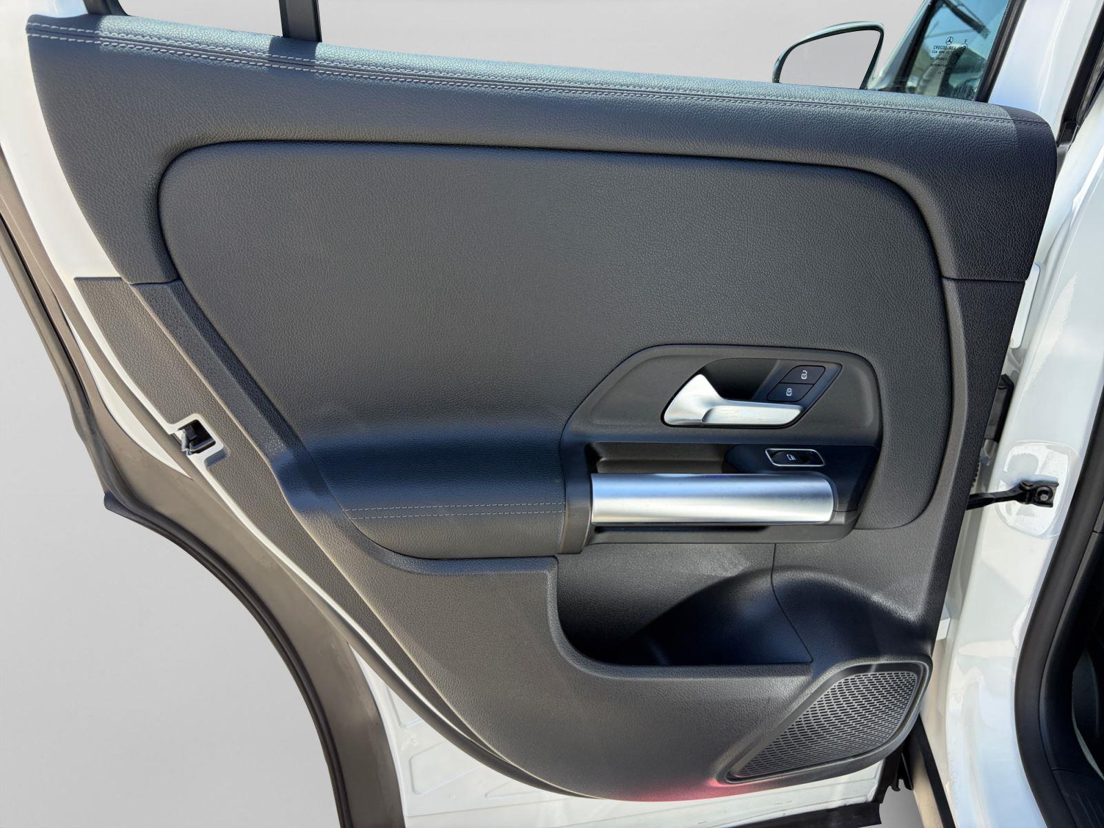 2023 Mercedes-Benz GLA Base - Photo 19