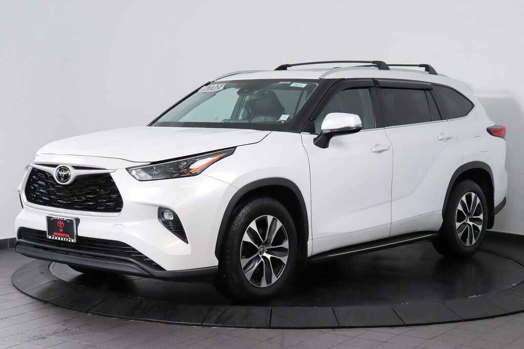 Used 2023 Toyota Highlander L SUV