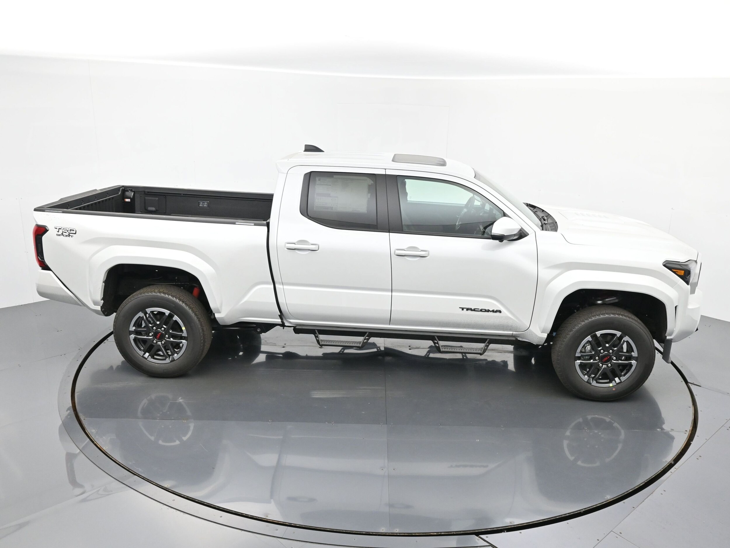 2025 Toyota Tacoma TRD Sport - Photo 28