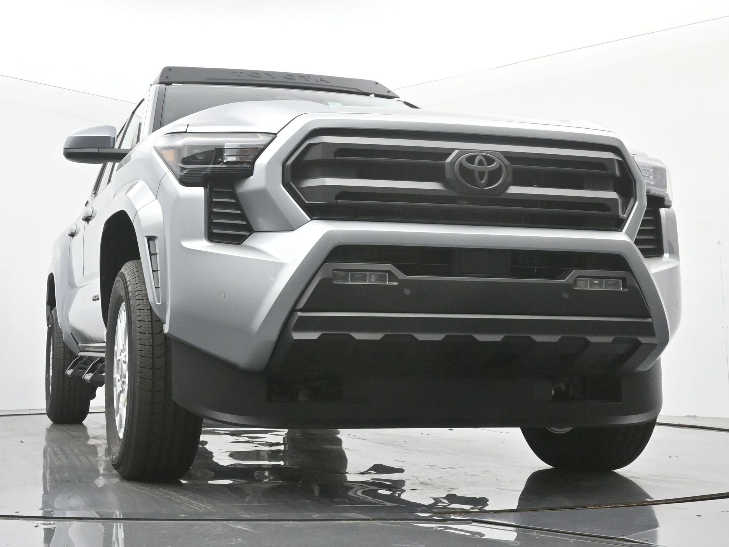 2025 Toyota Tacoma SR5 - Photo 22