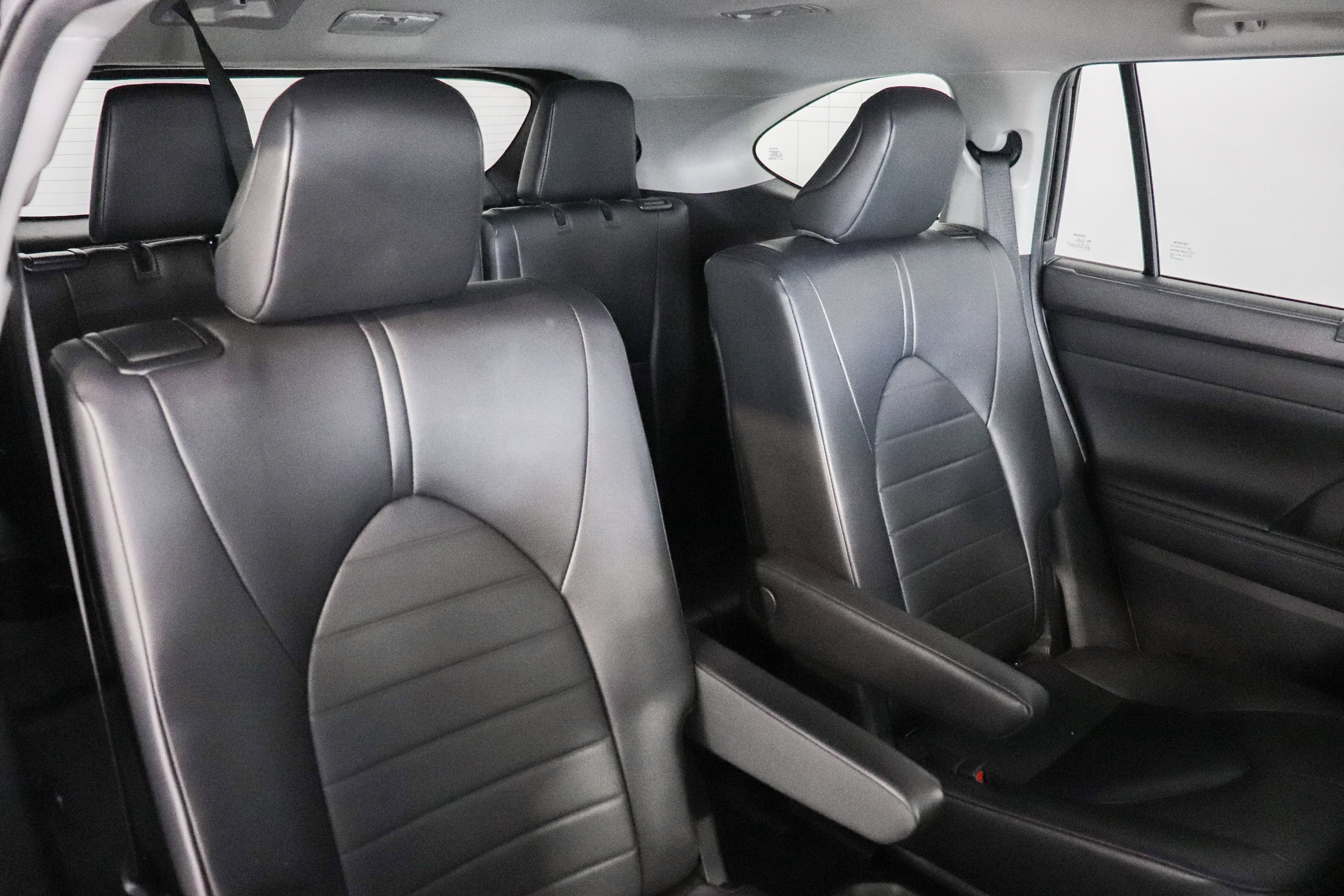 2024 Toyota Highlander LE - Photo 20