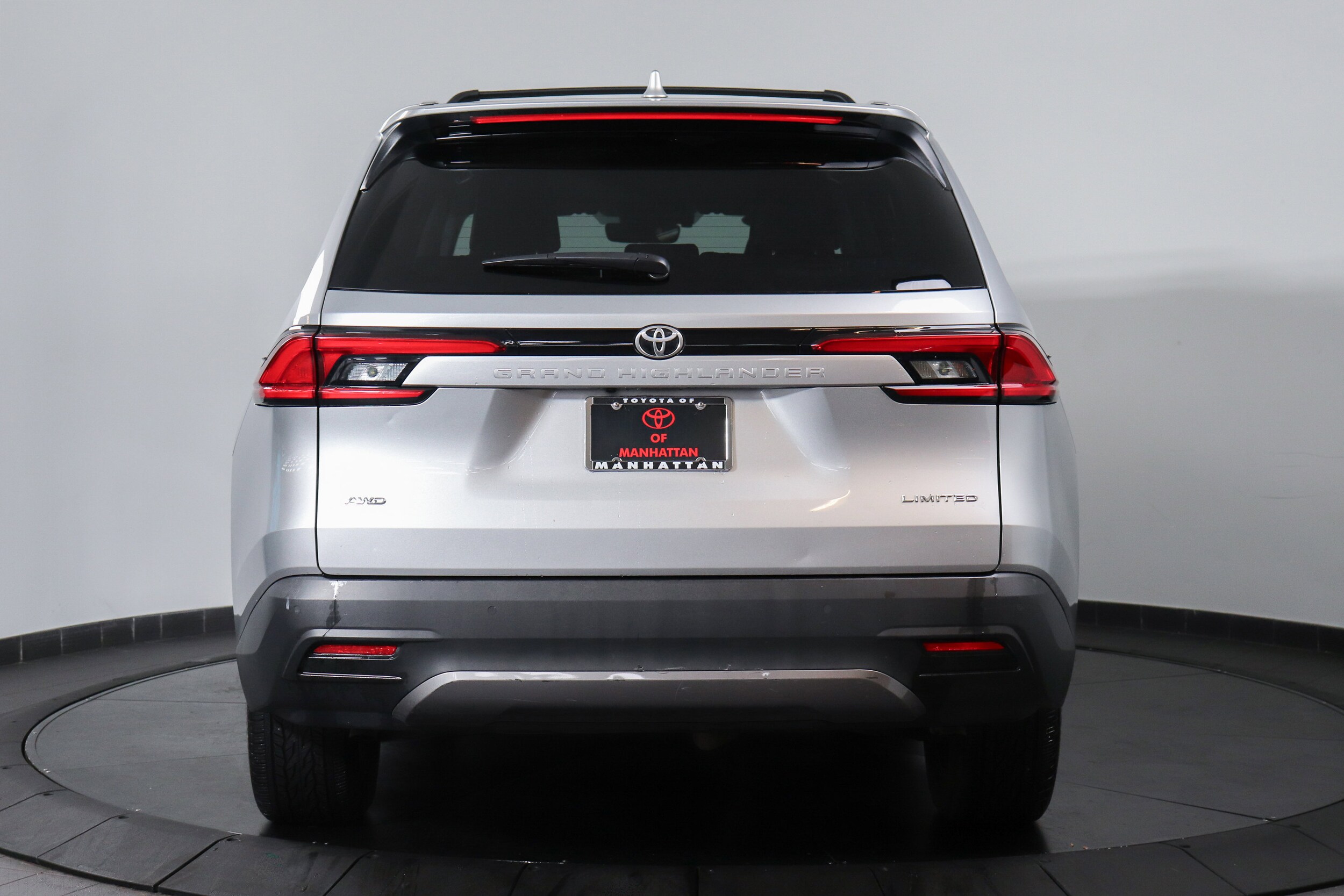 2024 Toyota Grand Highlander Limited photo 4