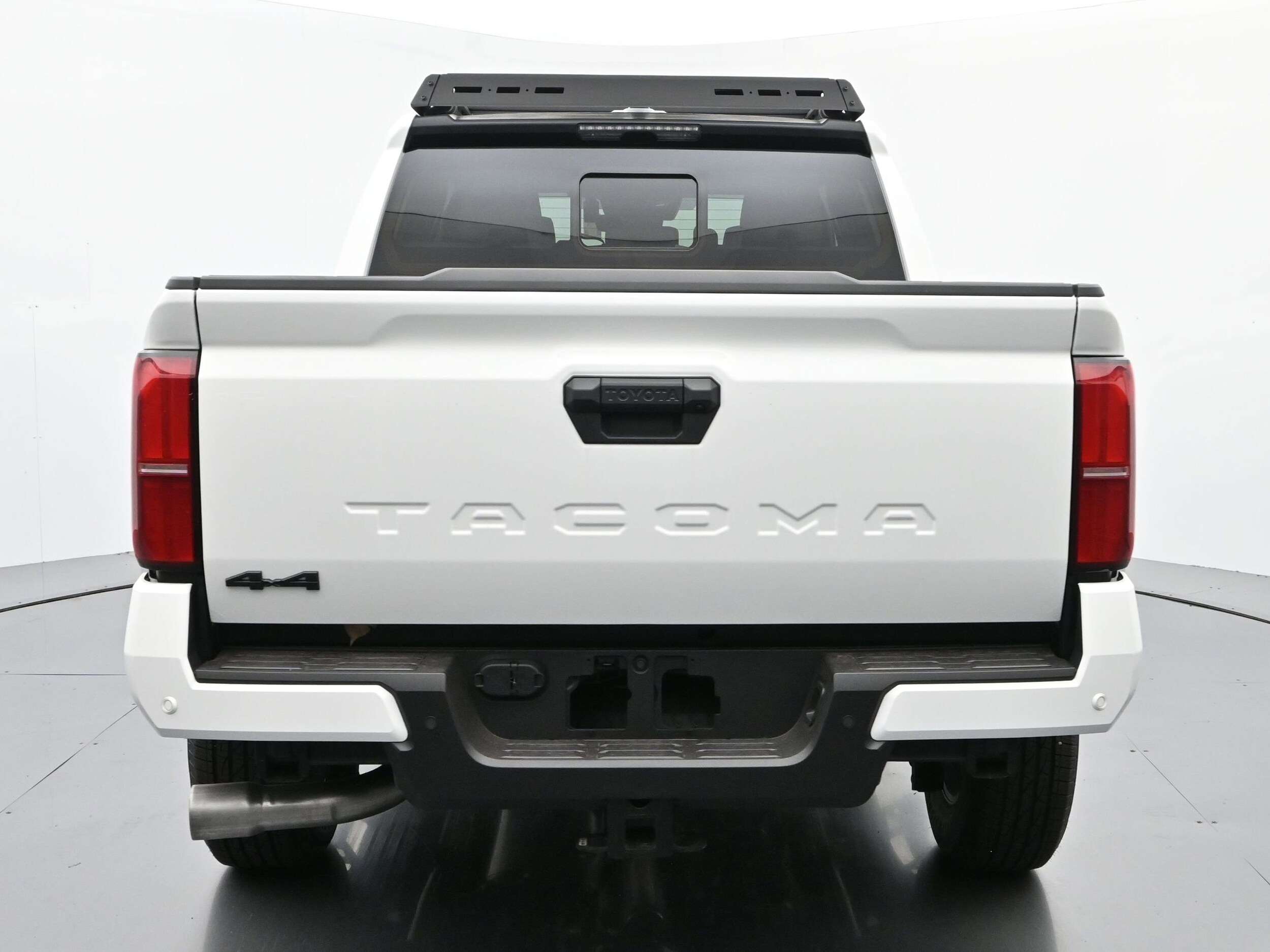 2025 Toyota Tacoma SR5 4x4 Double Cab photo 4