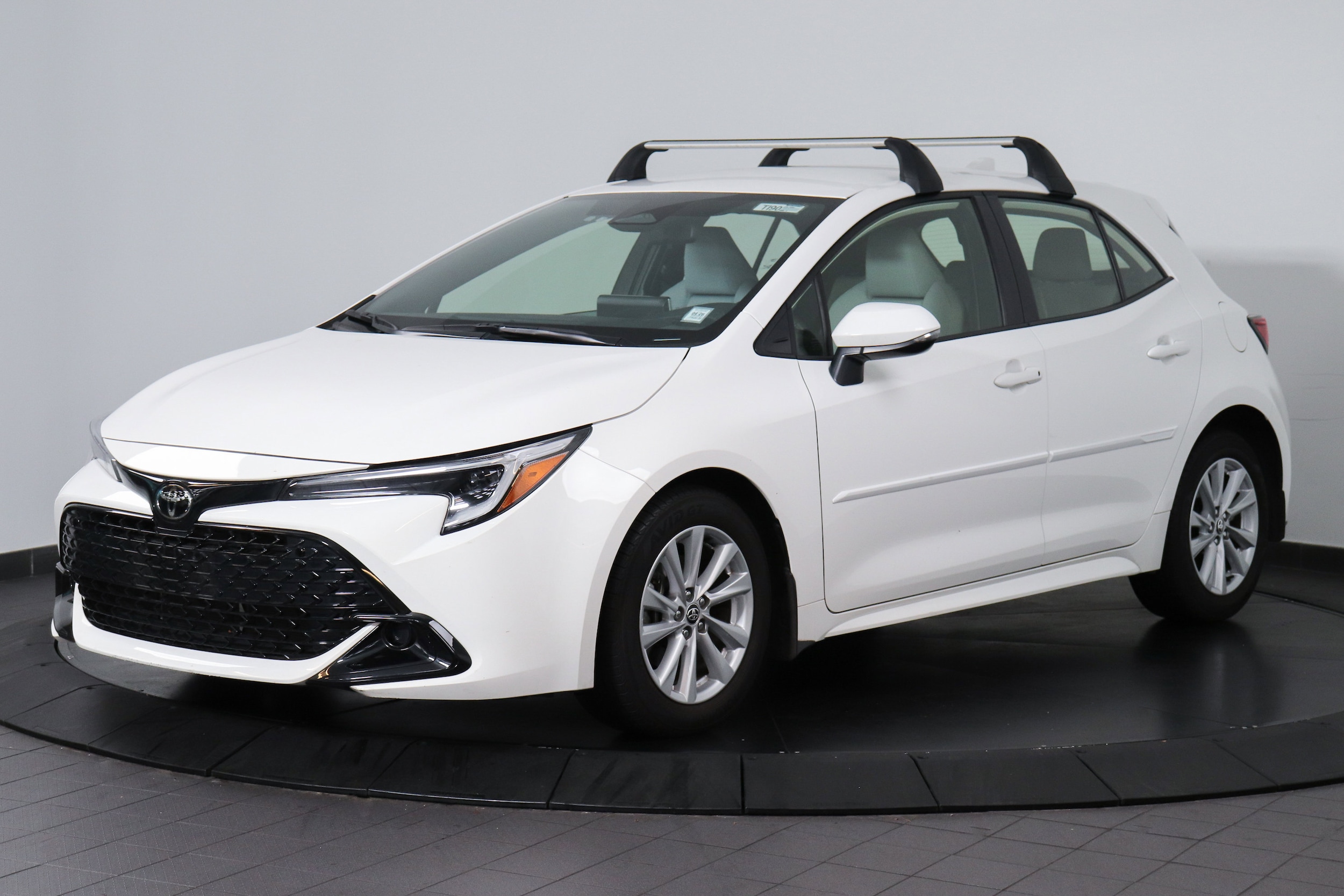 2023 Toyota Corolla Hatchback SE