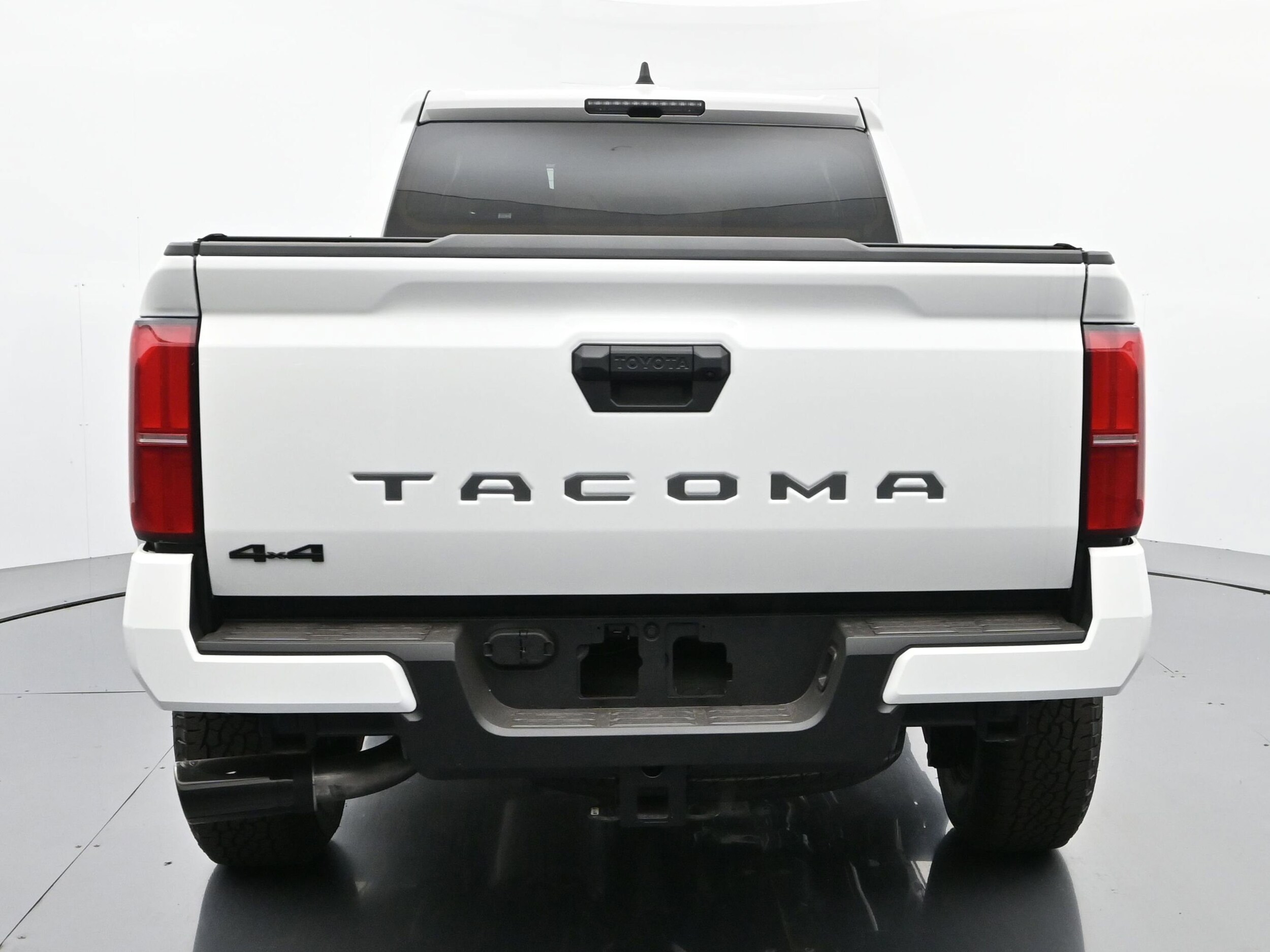 2025 Toyota Tacoma TRD Off-Road 4x4 Long Bed photo 4