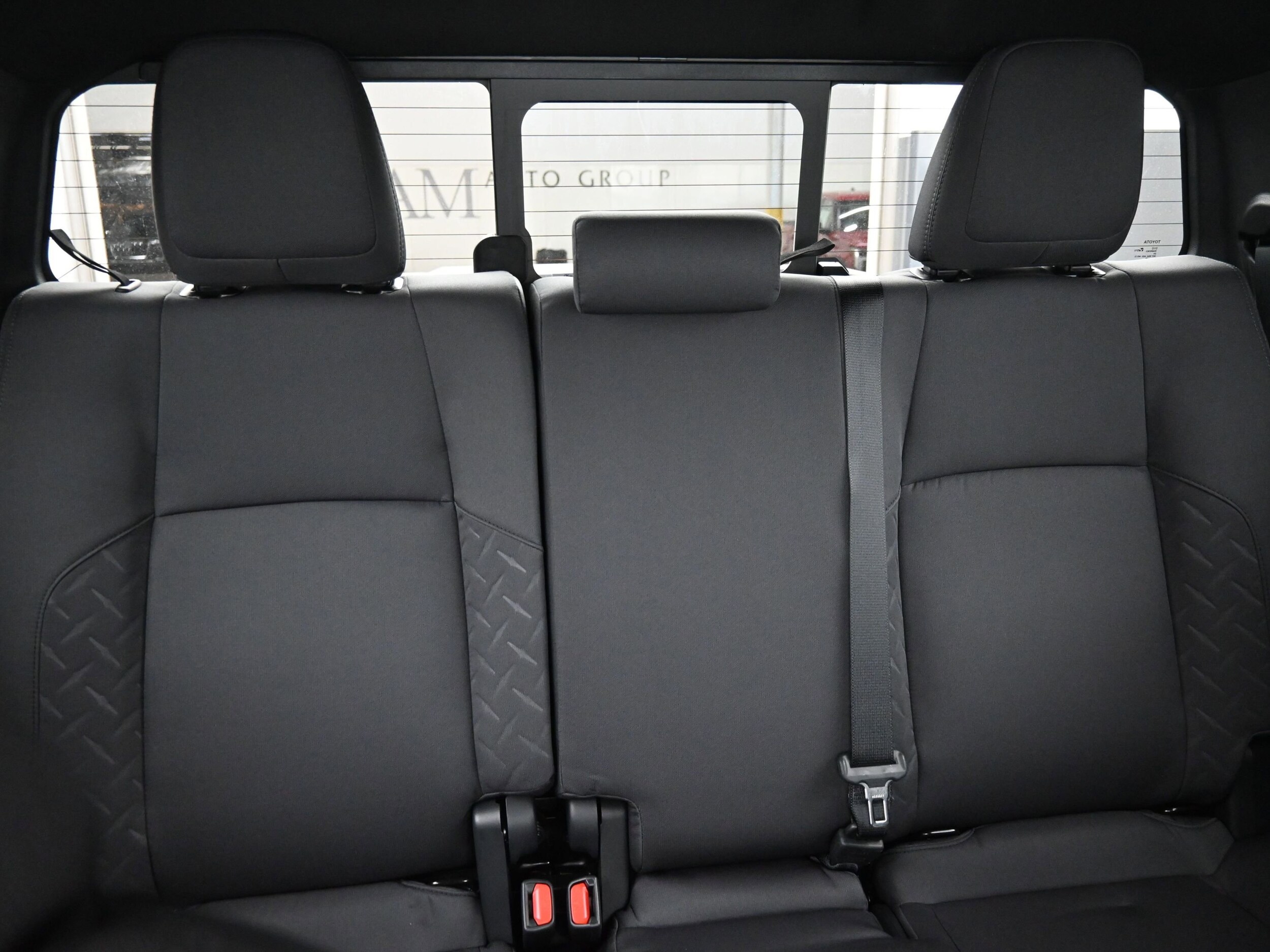 2025 Toyota Tacoma SR5 - Photo 14