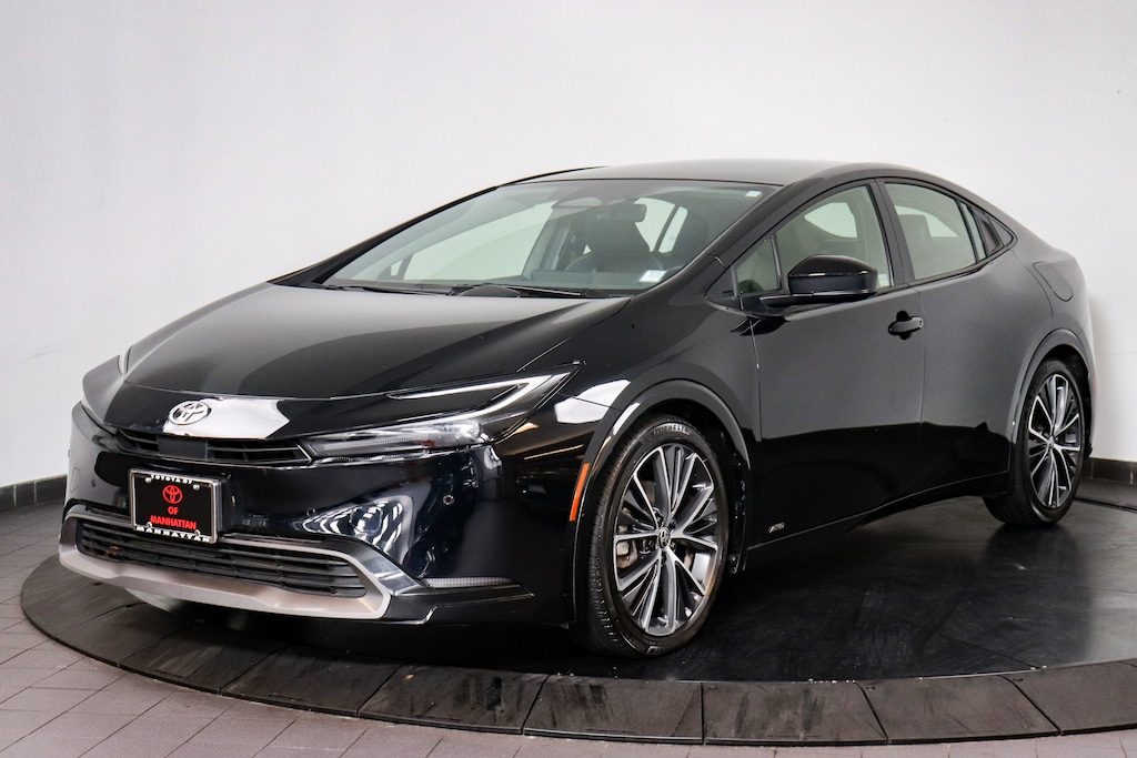Used 2023 Toyota Prius XLE Hatchback