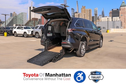 2025 Toyota Sienna LE 8 Passenger Van Passenger Van