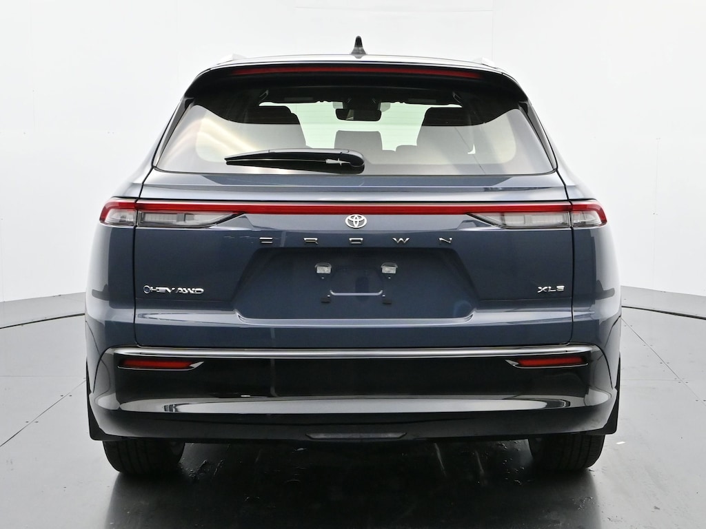 New 2025 Toyota Crown Signia XLE XLE