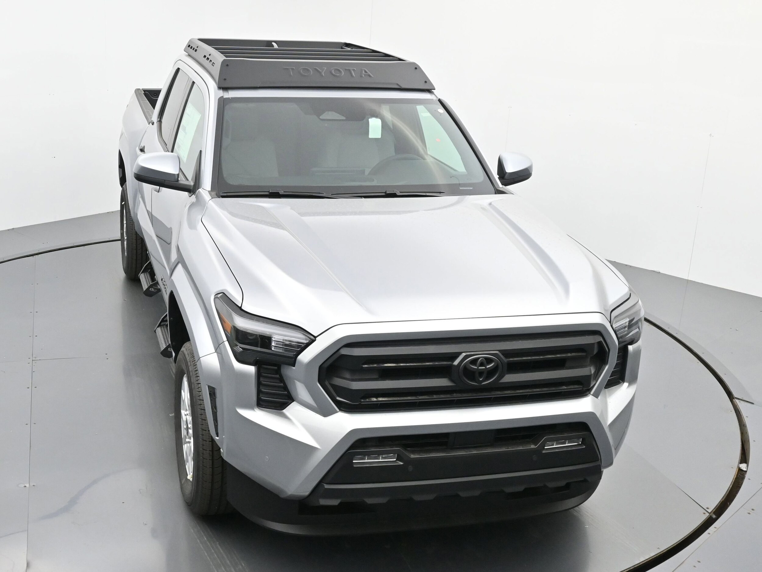 2025 Toyota Tacoma SR5 - Photo 30
