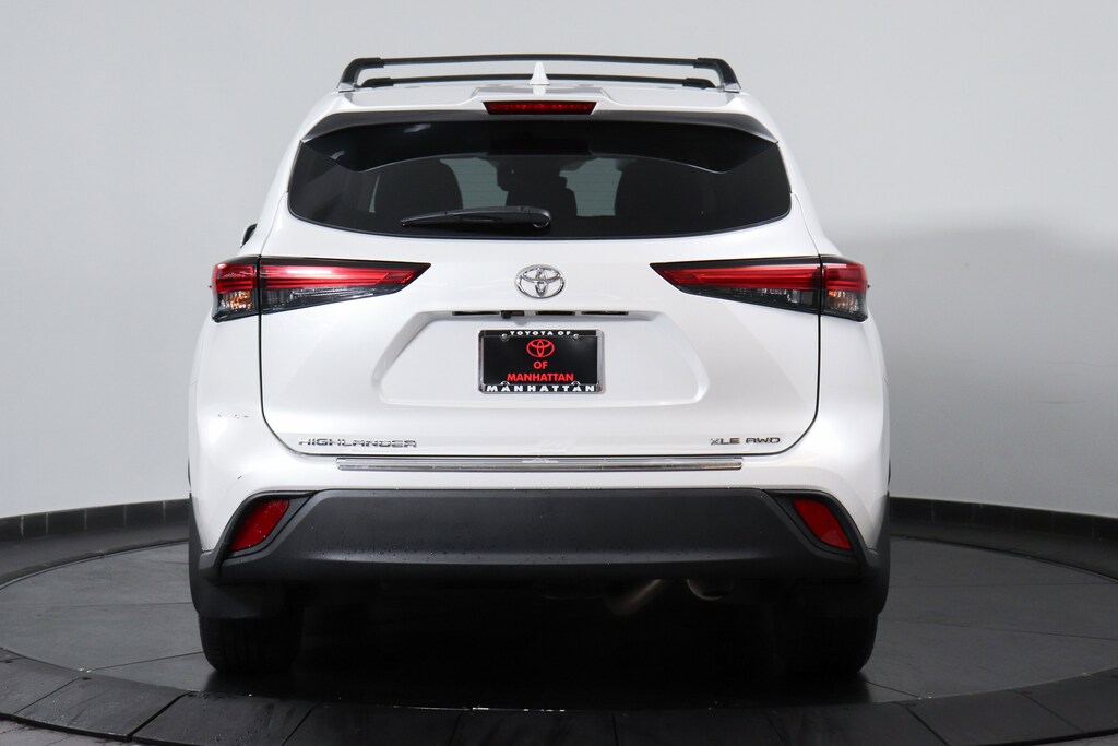 Used 2023 Toyota Highlander L SUV