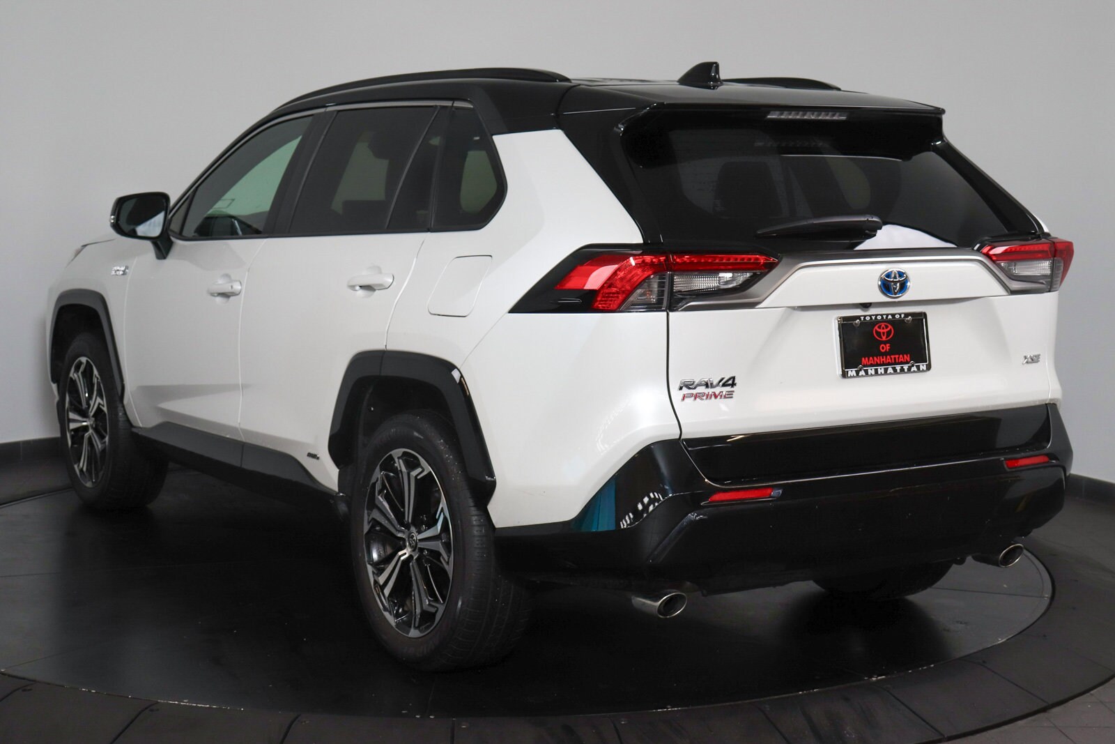 2023 Toyota RAV4 Prime XSE photo 3