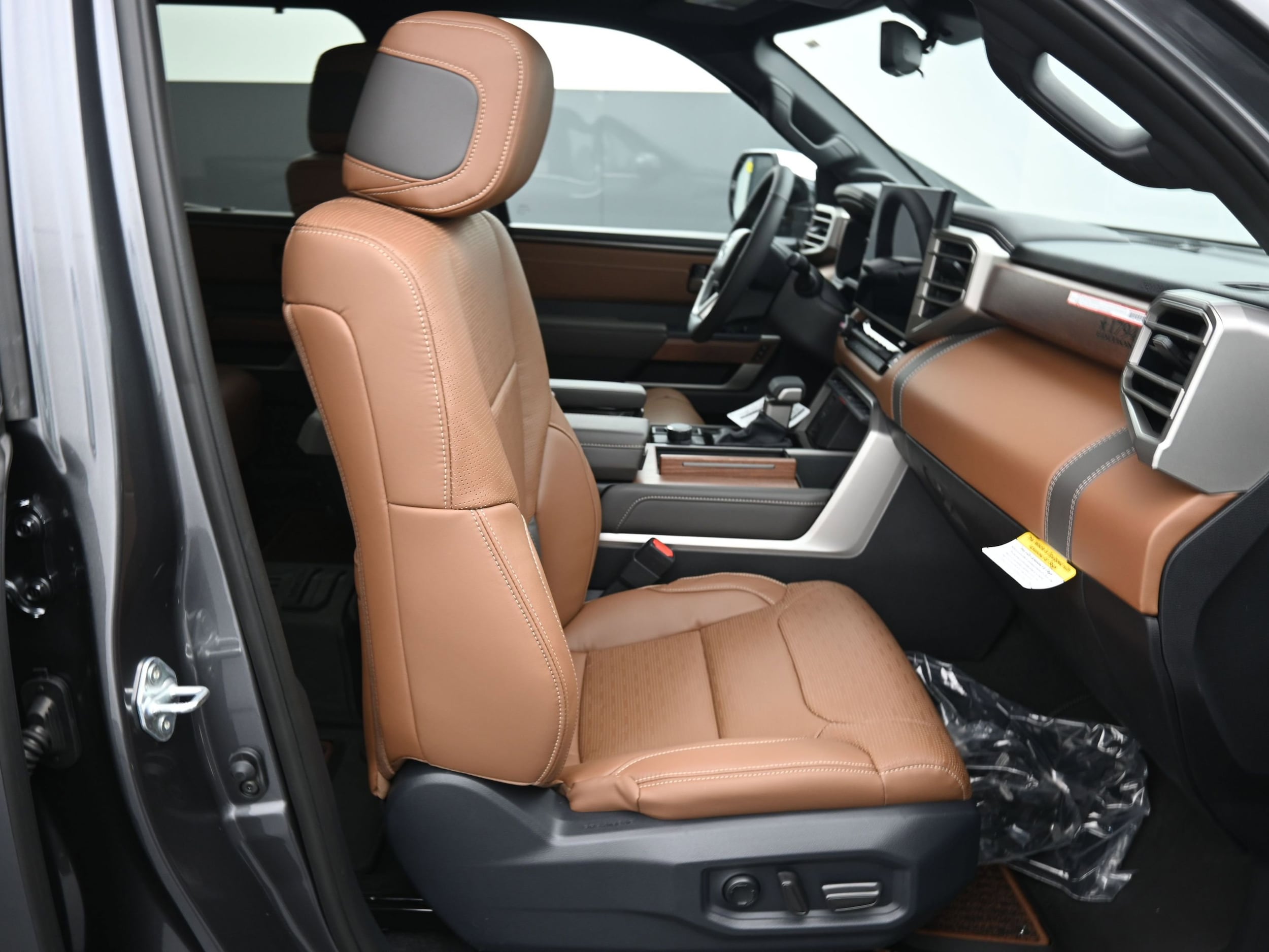 2026 Toyota Tundra 1794 Edition - Photo 12