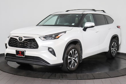 2025 Toyota Highlander XLE SUV