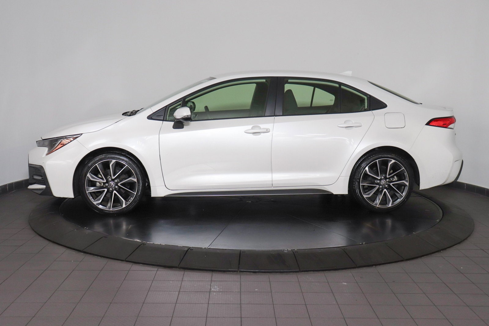 Used 2022 Toyota Corolla SE with VIN JTDS4MCE6N3510693 for sale in Northfield, Minnesota
