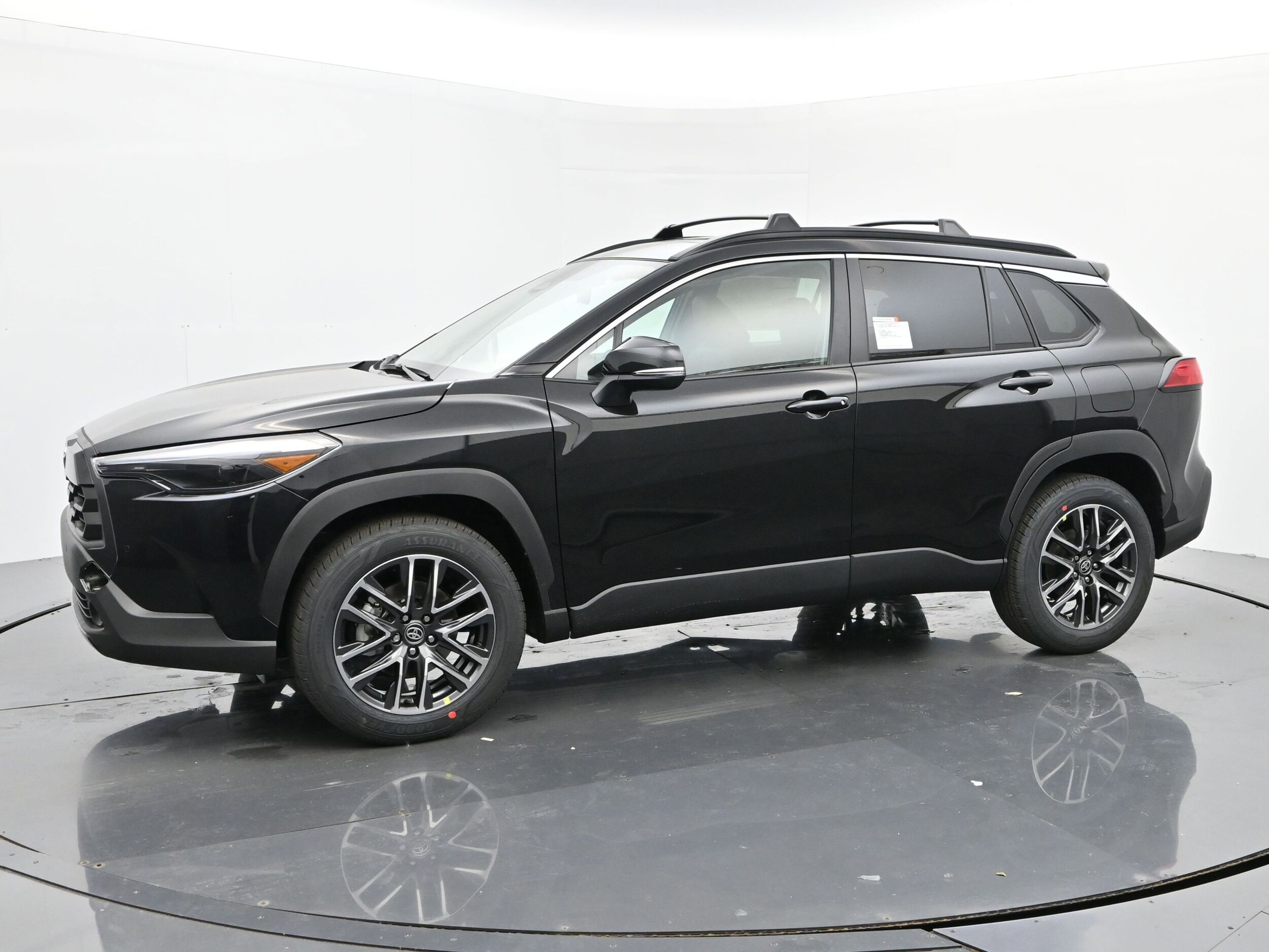 2026 Toyota Corolla Cross XLE photo 2