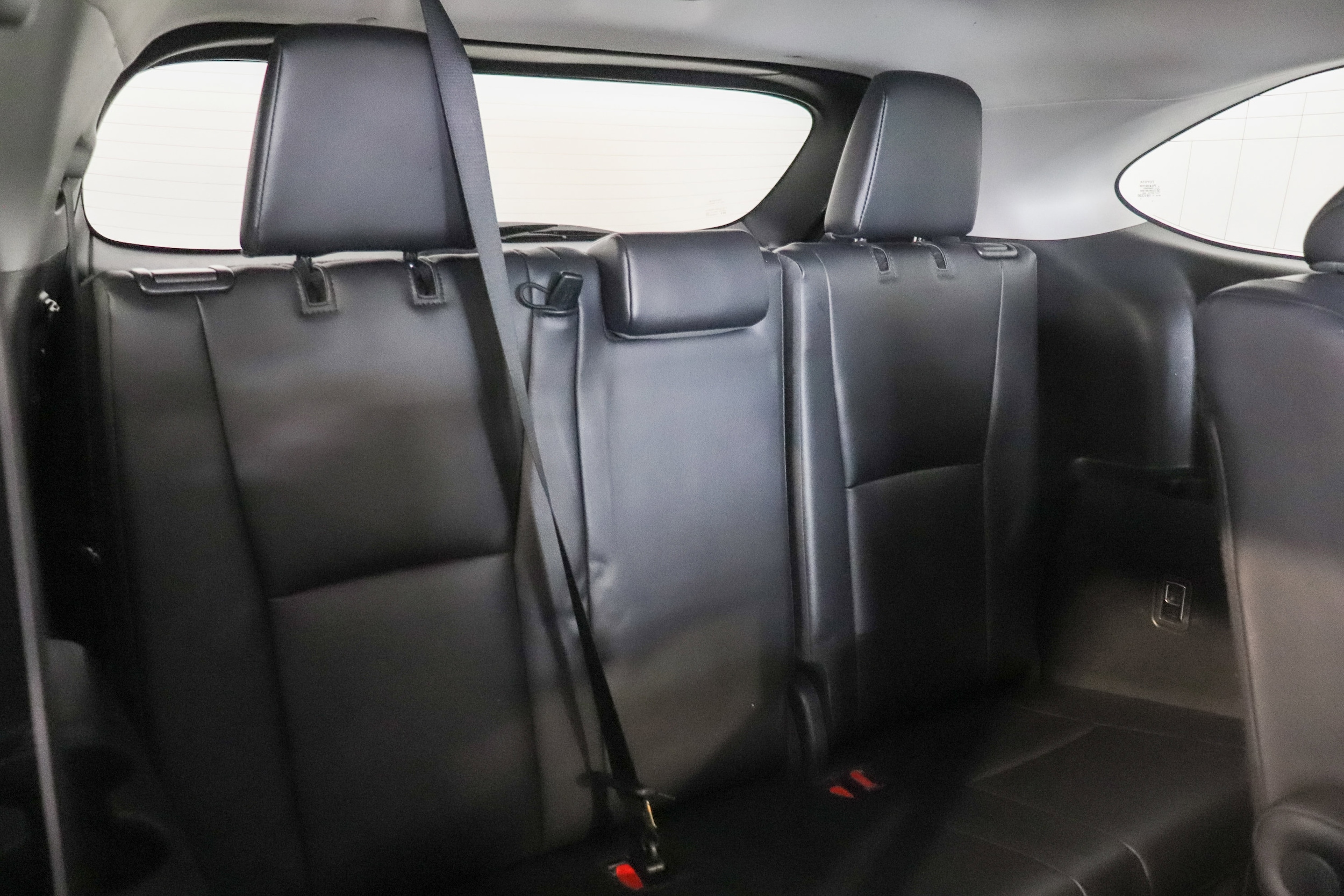 2024 Toyota Highlander LE - Photo 21
