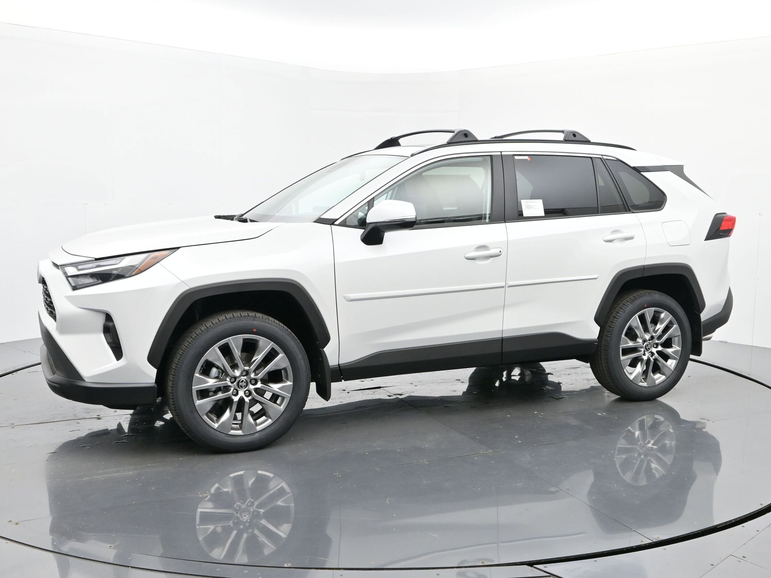 2025 Toyota RAV4 XLE Premium photo 2