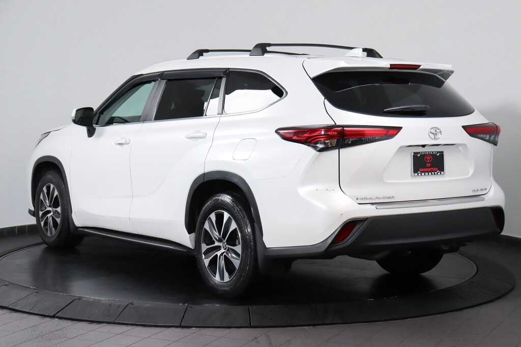 Used 2023 Toyota Highlander L SUV