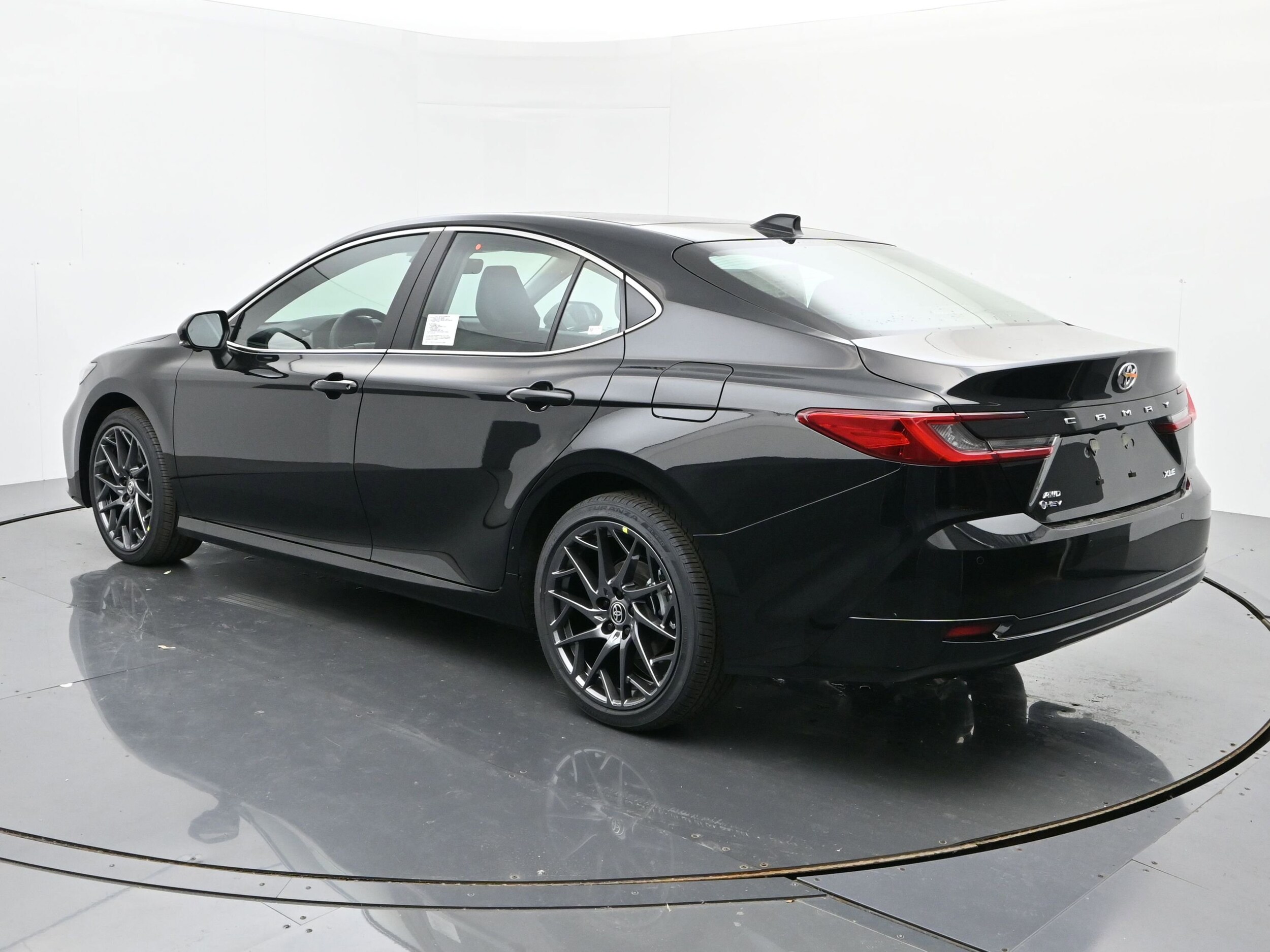 2026 Toyota Camry XLE photo 3