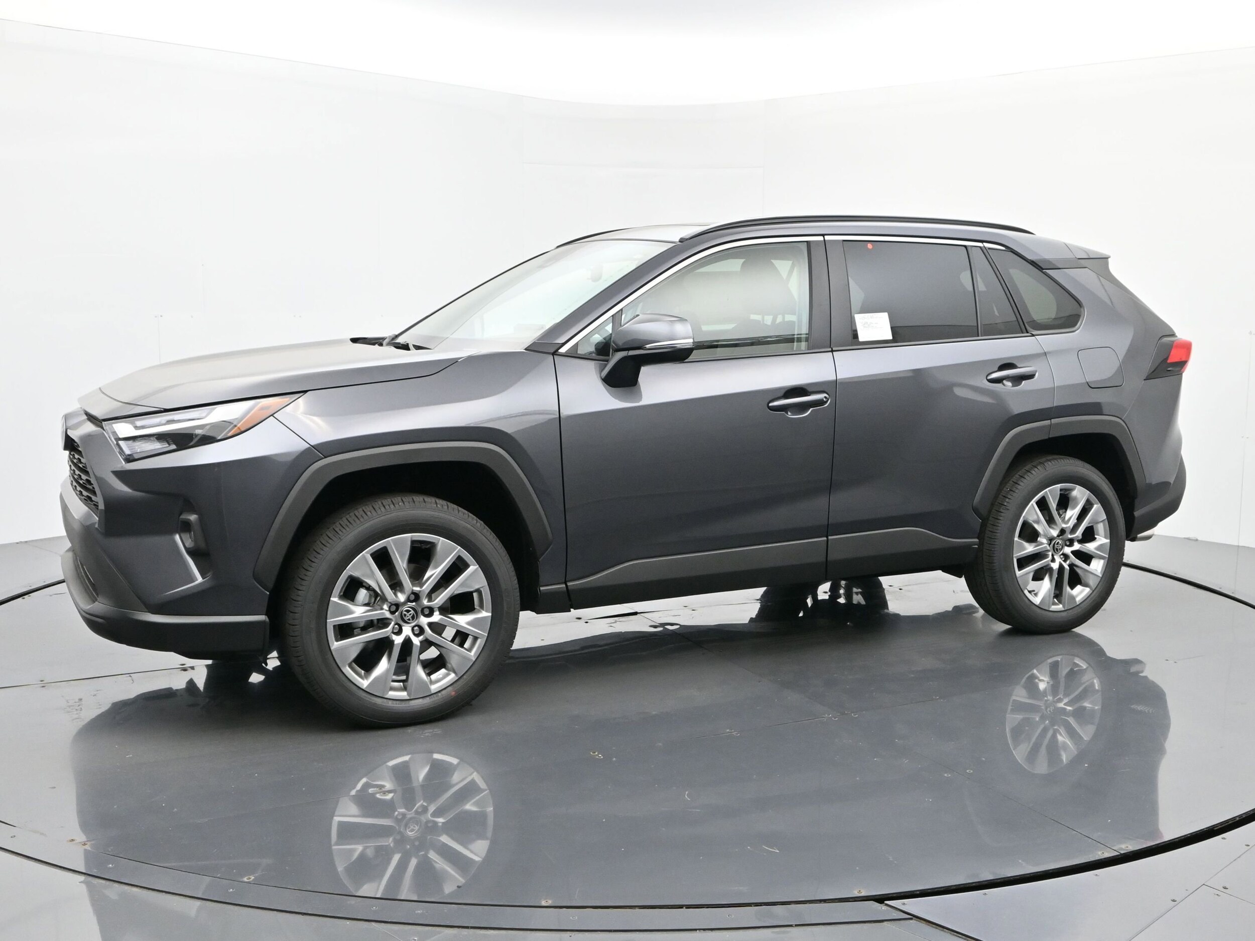 2025 Toyota RAV4 XLE Premium photo 2