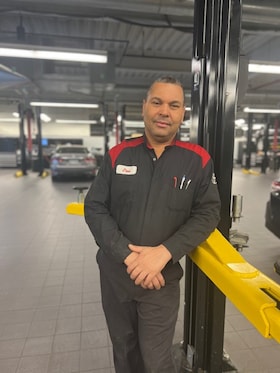 Staff member Jose Maria from ID_110dd1626fbd
