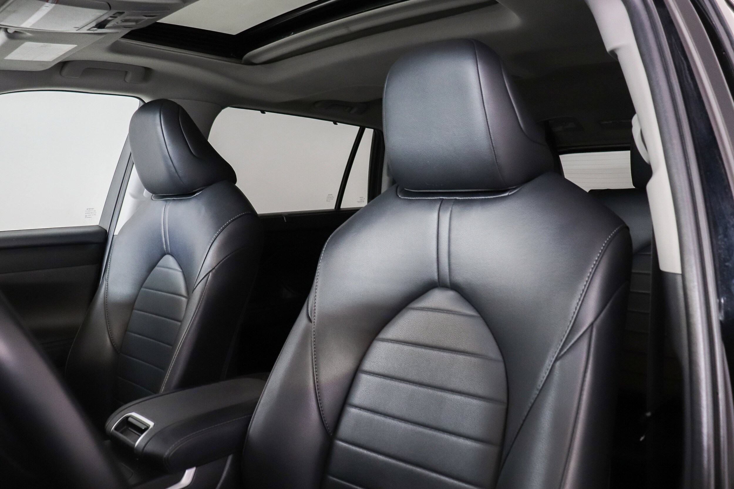 2024 Toyota Highlander LE - Photo 12