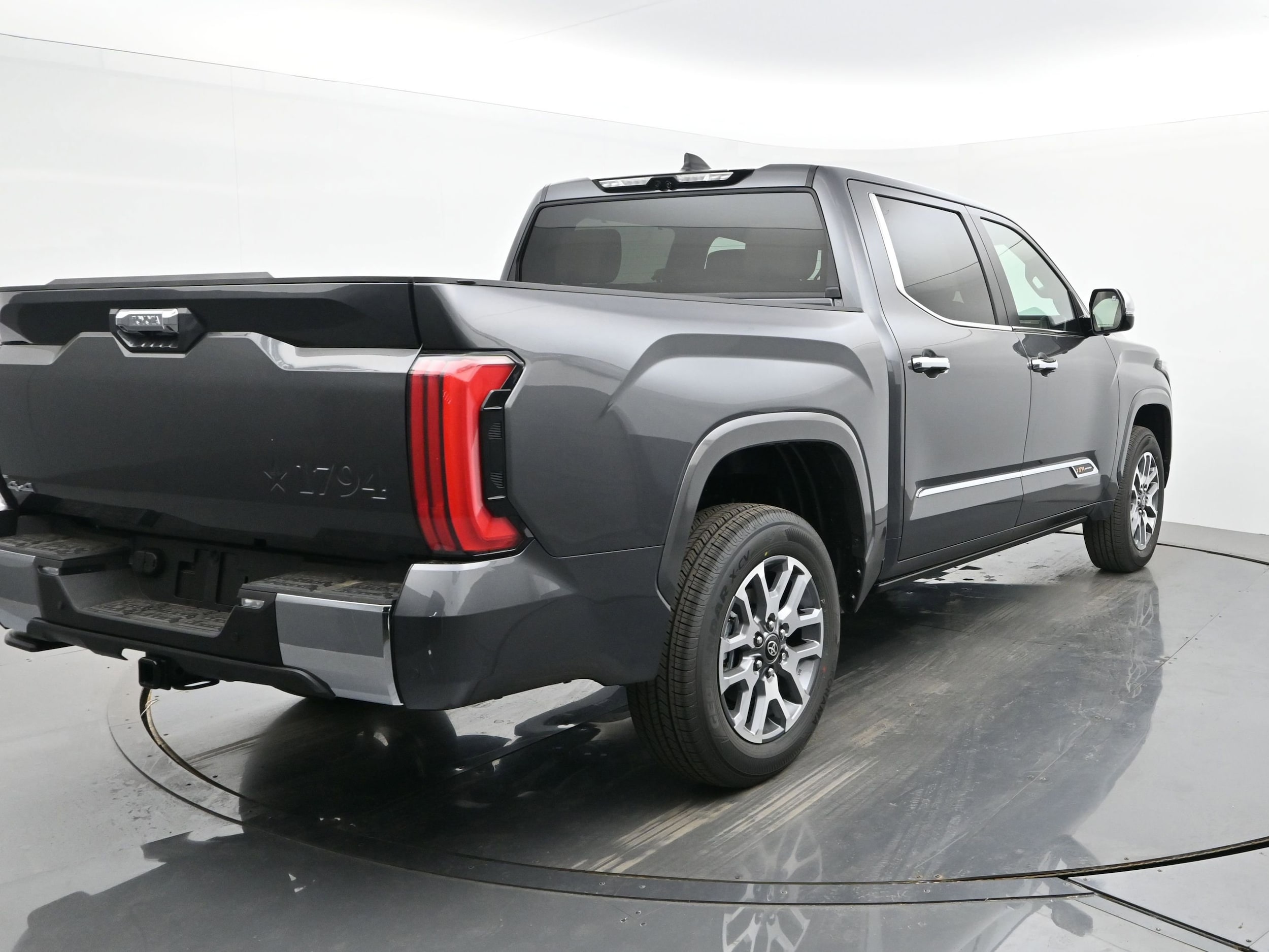 2026 Toyota Tundra 1794 Edition - Photo 4