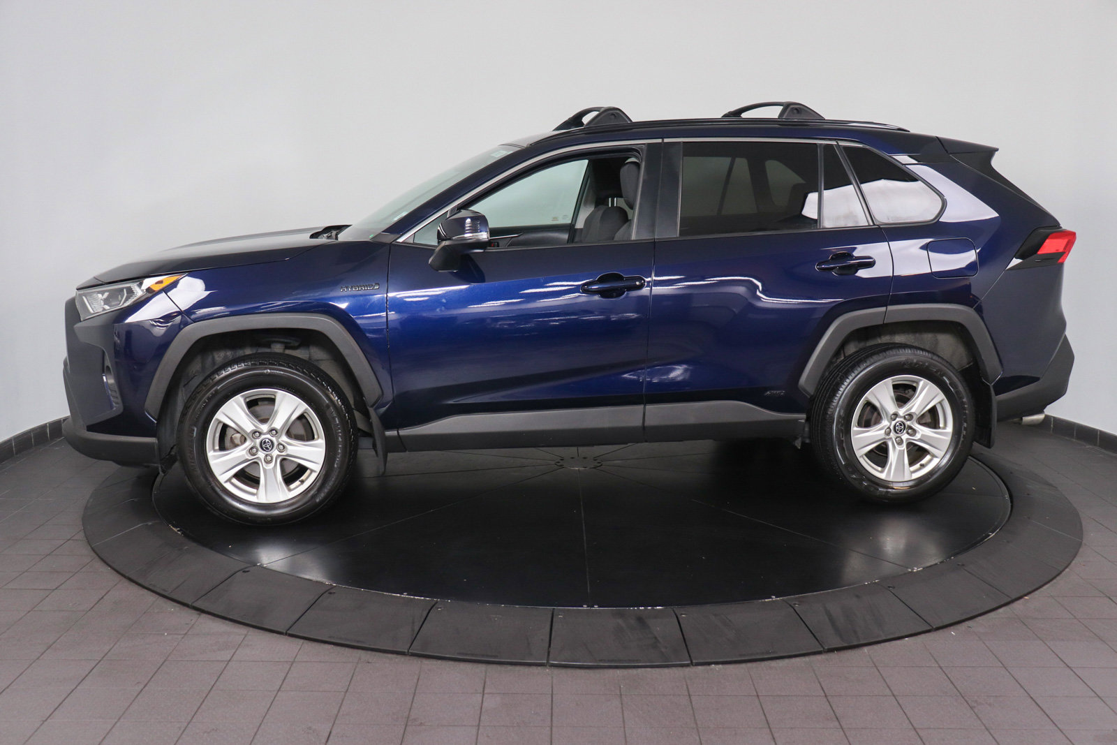 Used 2020 Toyota RAV4 XLE with VIN 4T3RWRFV5LU004560 for sale in Northfield, Minnesota